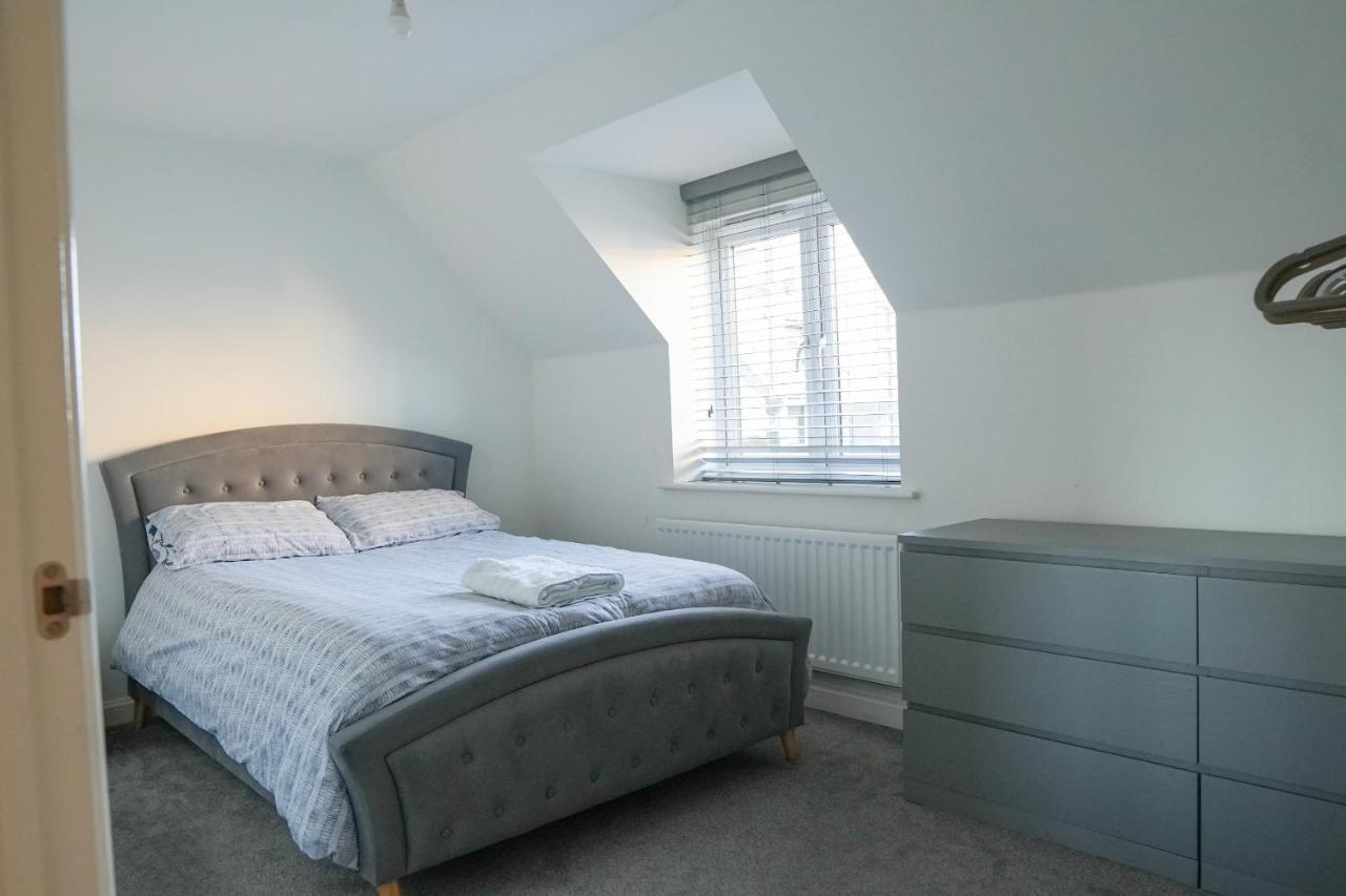 Stunning Two-Bedroom Apartment At A3Ree, Free Parking, Near Cribbs Causeway Mall Bristol Buitenkant foto