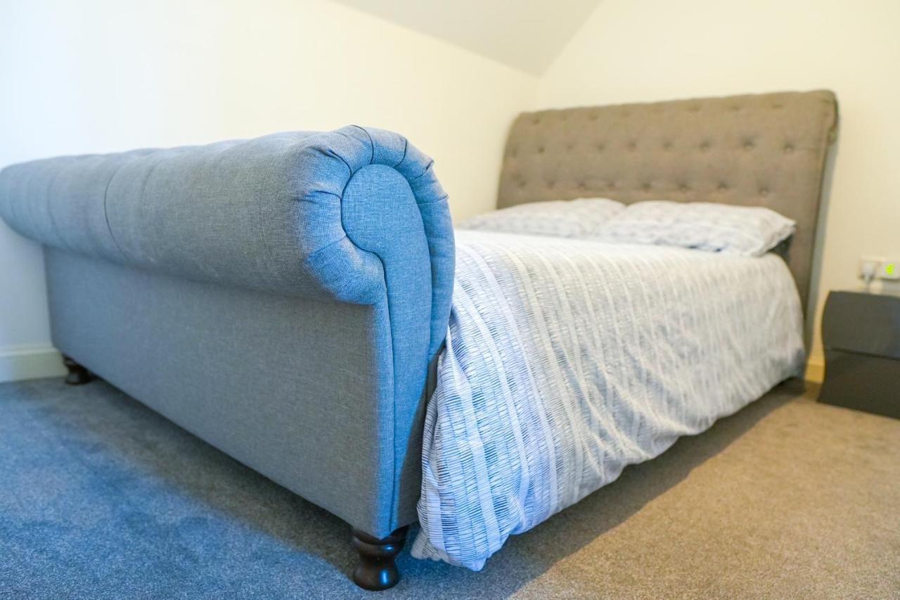 Stunning Two-Bedroom Apartment At A3Ree, Free Parking, Near Cribbs Causeway Mall Bristol Buitenkant foto